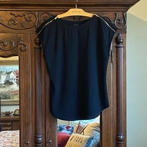 Ann Taylor Shell with Gold Zipper Detail Sz M